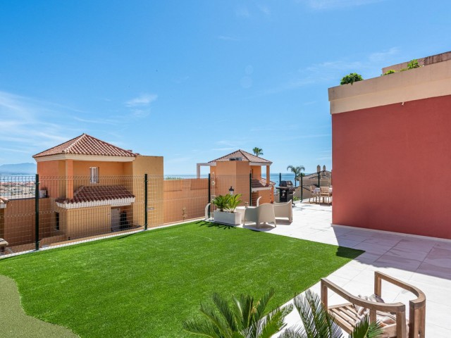 Apartamento con 2 Dormitorios  en La Duquesa