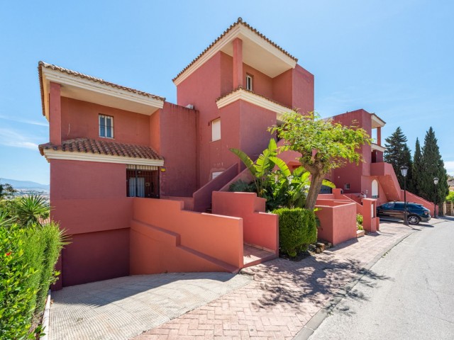 Apartamento con 2 Dormitorios  en La Duquesa