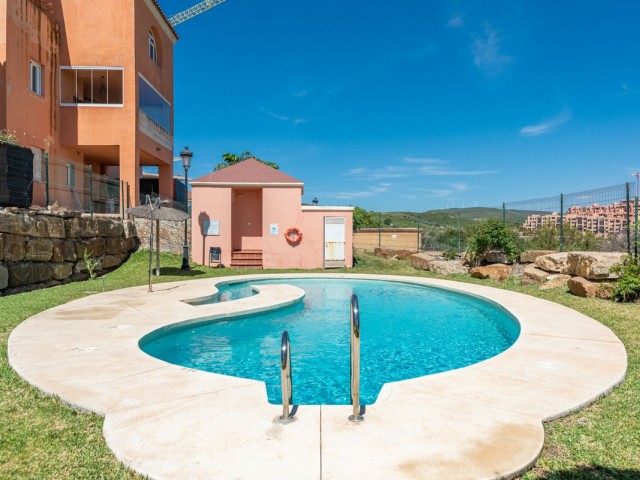 Apartamento con 2 Dormitorios  en La Duquesa