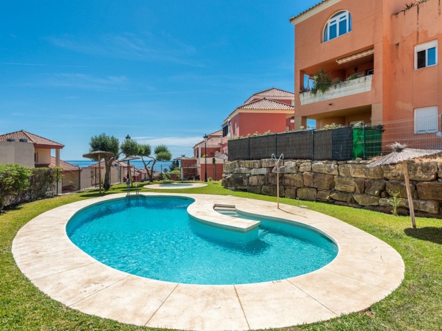 Apartamento con 2 Dormitorios  en La Duquesa