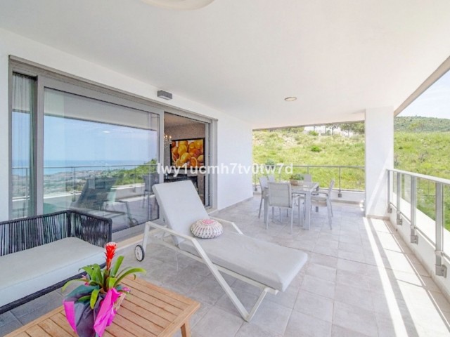 Apartment, Arroyo de la Miel, R5401177
