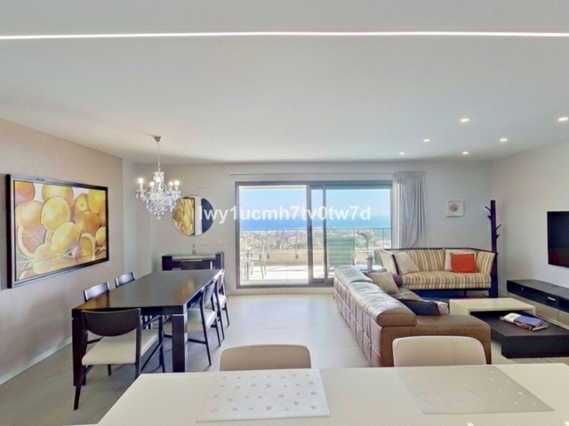 3 Bedrooms Apartment in Arroyo de la Miel
