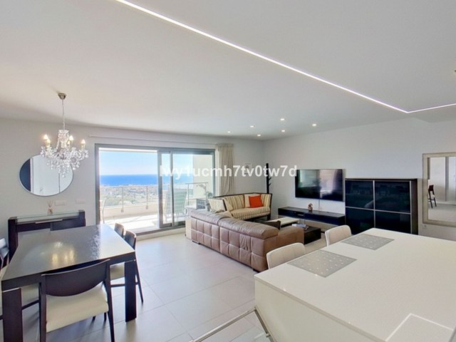 3 Bedrooms Apartment in Arroyo de la Miel