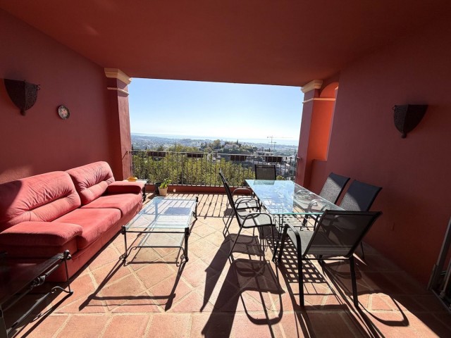 Apartamento con 2 Dormitorios  en Monte Halcones