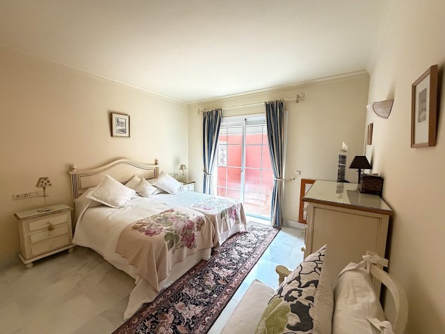 Apartamento con 2 Dormitorios  en Monte Halcones