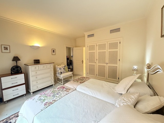 Apartamento con 2 Dormitorios  en Monte Halcones