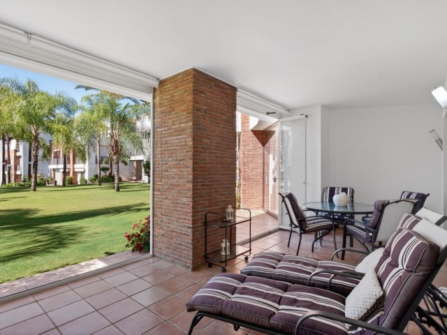 Apartment, Estepona, R5400031
