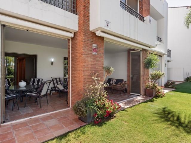 Appartement avec 2 Chambres  à Estepona