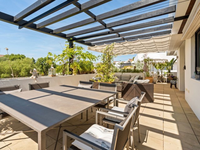 2 Bedrooms Townhouse in Sotogrande Alto