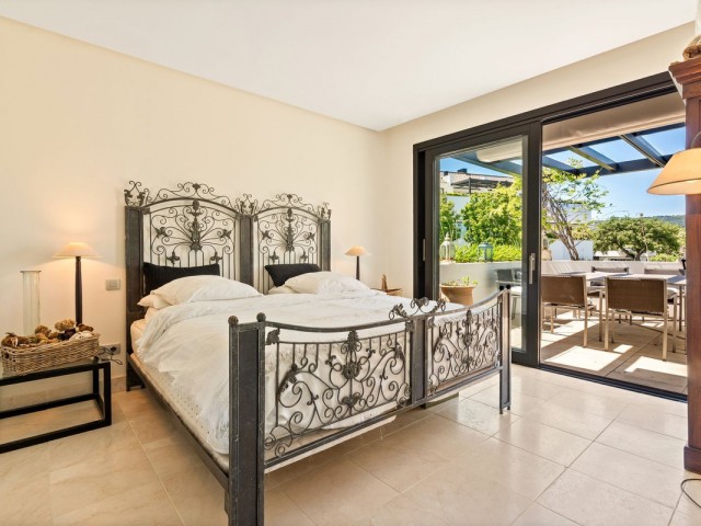 2 Bedrooms Townhouse in Sotogrande Alto