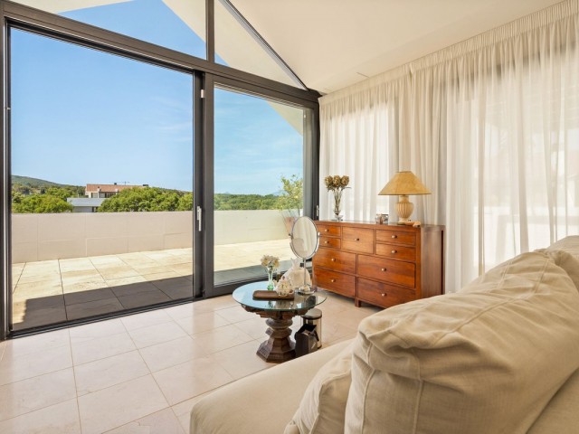 2 Bedrooms Townhouse in Sotogrande Alto