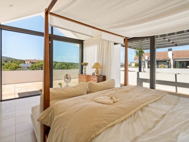 2 Bedrooms Townhouse in Sotogrande Alto