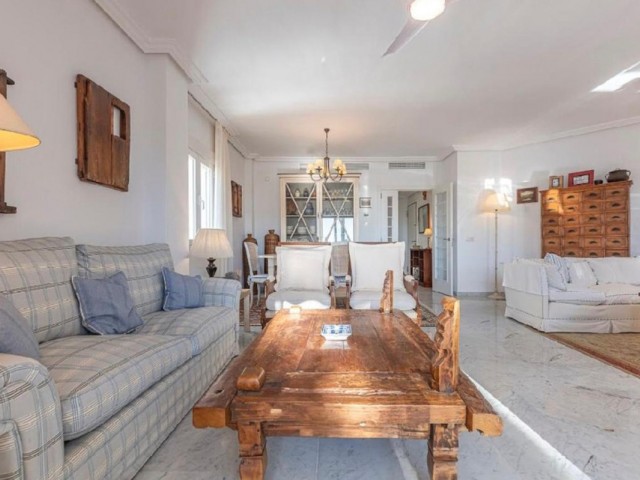 4 Bedrooms Apartment in Bahía de Marbella
