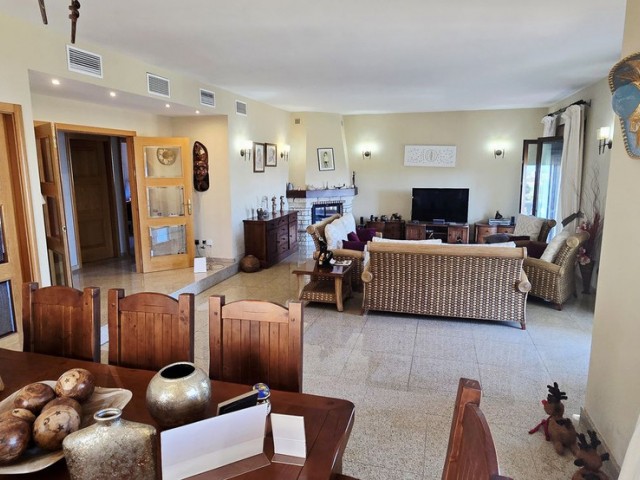 4 Slaapkamer Villa in Sierrezuela