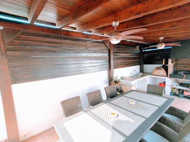 2 Slaapkamer Villa in El Faro