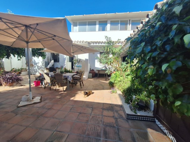3 Makuuhuoneen Huvila Costabella