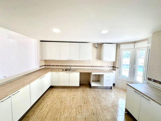 Townhouse, Los Boliches, R5044714