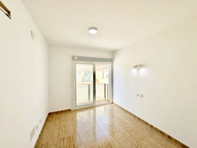 4 Bedrooms Townhouse in Los Boliches