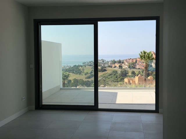 Apartamento con 2 Dormitorios  en La Duquesa