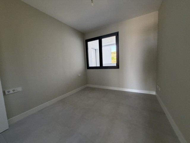 Apartamento con 2 Dormitorios  en La Duquesa