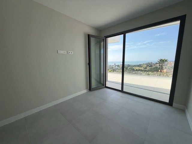 Apartamento con 2 Dormitorios  en La Duquesa