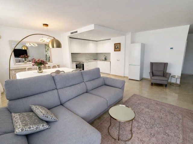2 Bedrooms Apartment in Benahavís