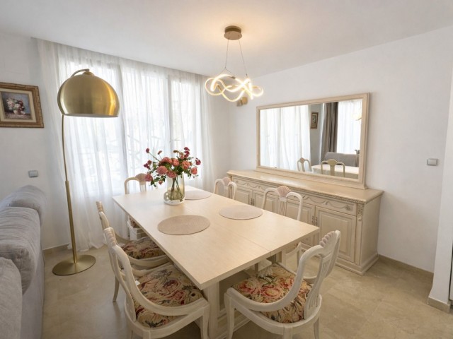 2 Bedrooms Apartment in Benahavís