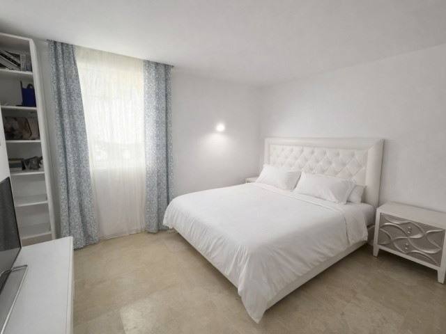 2 Bedrooms Apartment in Benahavís