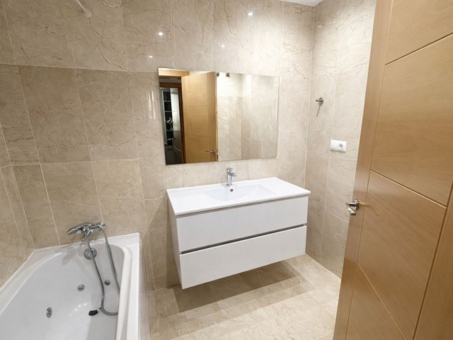 2 Bedrooms Apartment in Benahavís