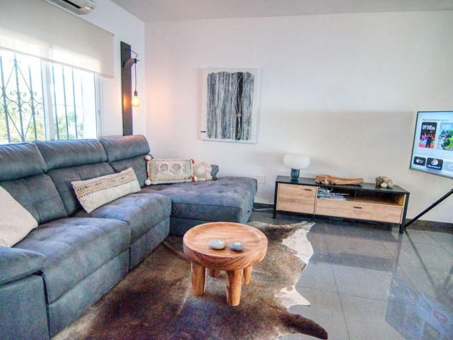 Villa con 4 Dormitorios  en La Capellania