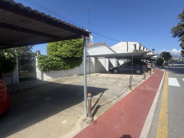 Adosado con 2 Dormitorios  en Cortijo Blanco