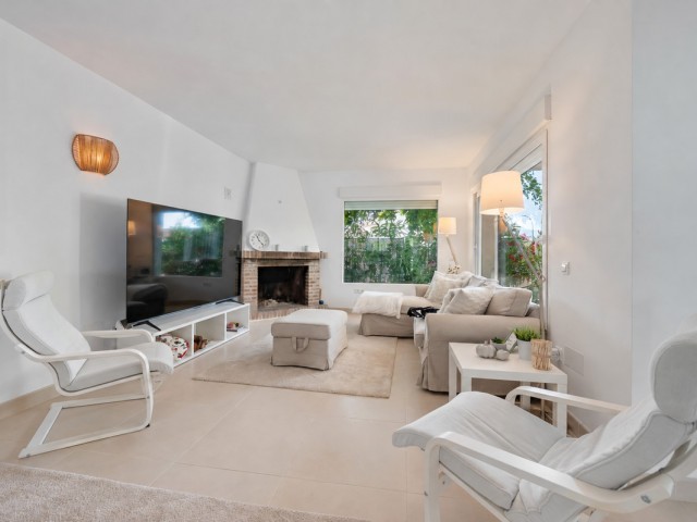 4 Bedrooms Villa in Hacienda Las Chapas