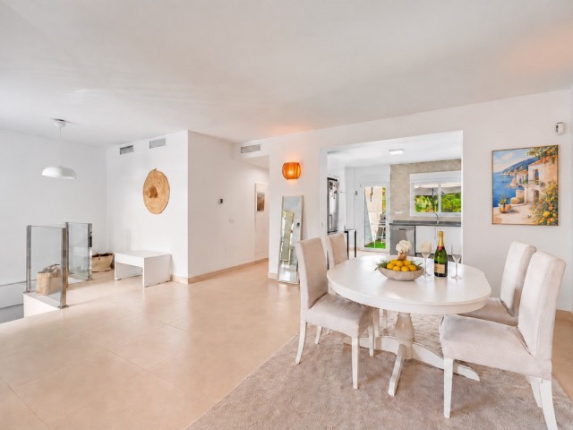 4 Bedrooms Villa in Hacienda Las Chapas