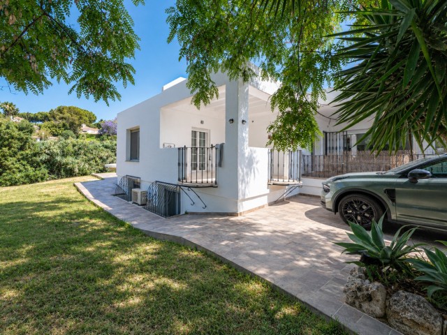 4 Bedrooms Villa in Hacienda Las Chapas