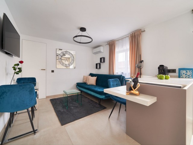 Apartamento con 2 Dormitorios  en Marbella