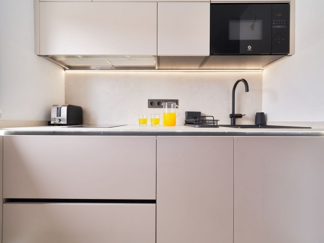Apartamento con 2 Dormitorios  en Marbella