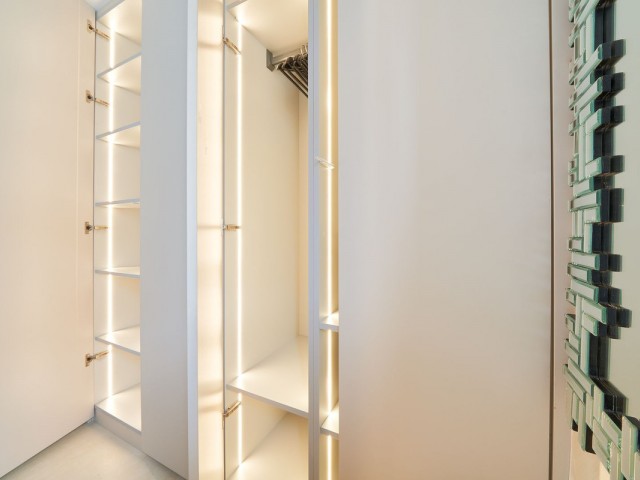 Apartamento con 2 Dormitorios  en Marbella