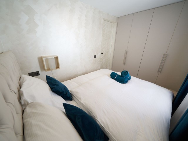 Apartamento con 2 Dormitorios  en Marbella