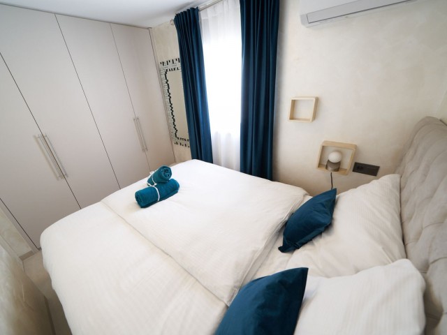 Apartamento con 2 Dormitorios  en Marbella