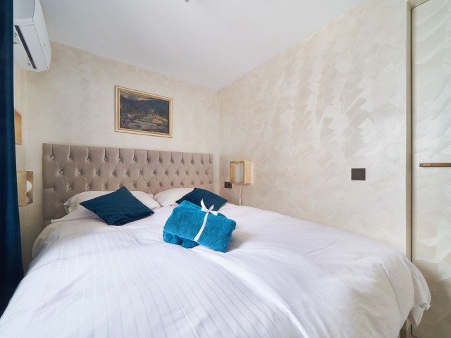 Apartamento con 2 Dormitorios  en Marbella
