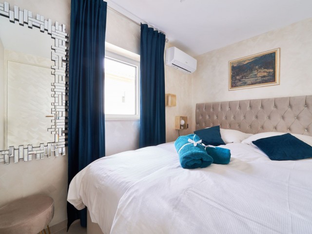 Apartamento con 2 Dormitorios  en Marbella