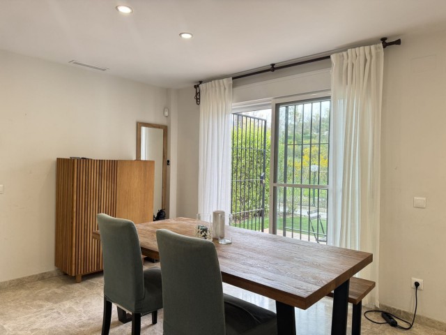 Apartment, Nueva Andalucia, R5422447