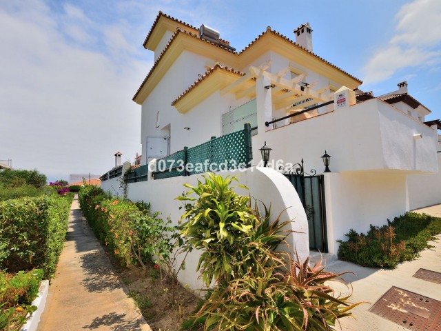 Villa, San Luis de Sabinillas, R5422303