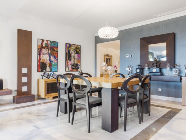 Apartamento con 3 Dormitorios  en Monte Halcones
