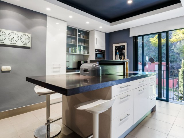 Apartamento con 3 Dormitorios  en Monte Halcones