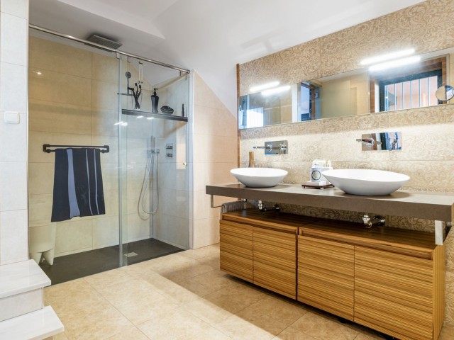 Apartamento con 3 Dormitorios  en Monte Halcones