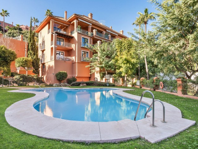 Apartamento con 3 Dormitorios  en Monte Halcones