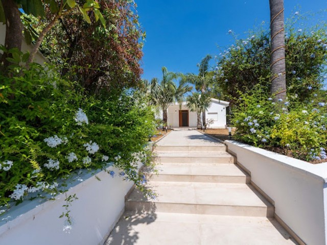 Huvila, El Madroñal, R5421079