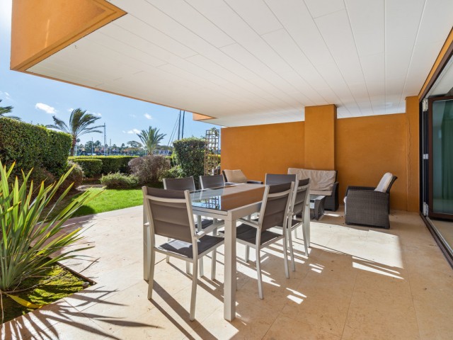 Huoneisto, Sotogrande Marina, R5427031