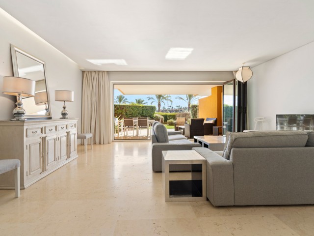 Huoneisto, Sotogrande Marina, R5427031